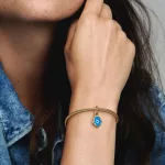 Pandora  - SHINE OPÁLFÉNYÛ KÉK HAMZA KÉZ FÜGGŐ CHARM - 762699C01