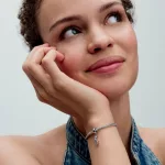 Pandora  - Disney Daisy kacsa függő charm