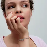 Pandora  - Lógó lajhár charm - 793331C01