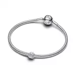 Pandora  - Texturált katicabogár mini charm